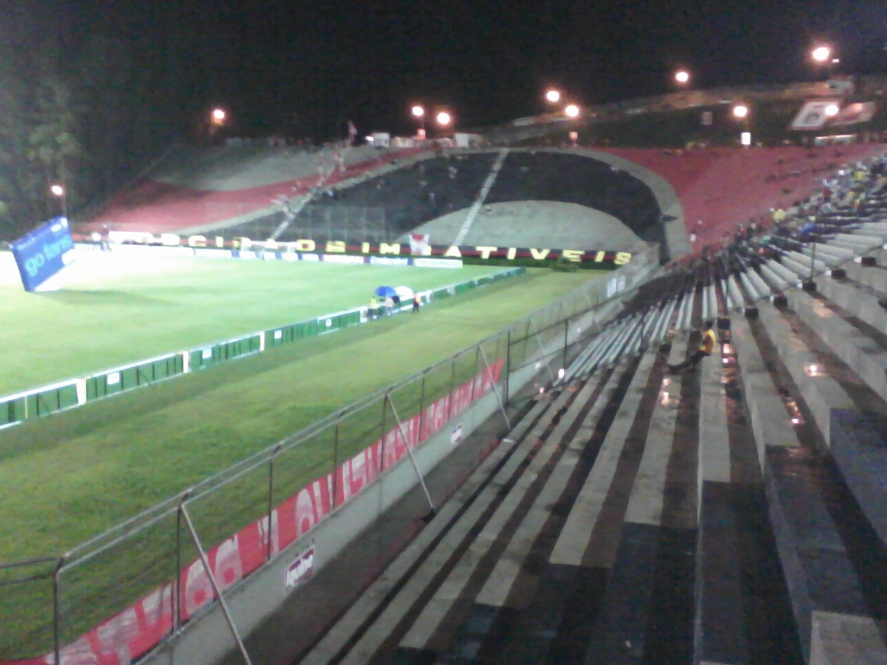 Imagem de referência relacionada a Complexo Esportivo Benedito Dourado da Luz, item descrito como complexo esportivo em Salvador, Bahia, Brasil
