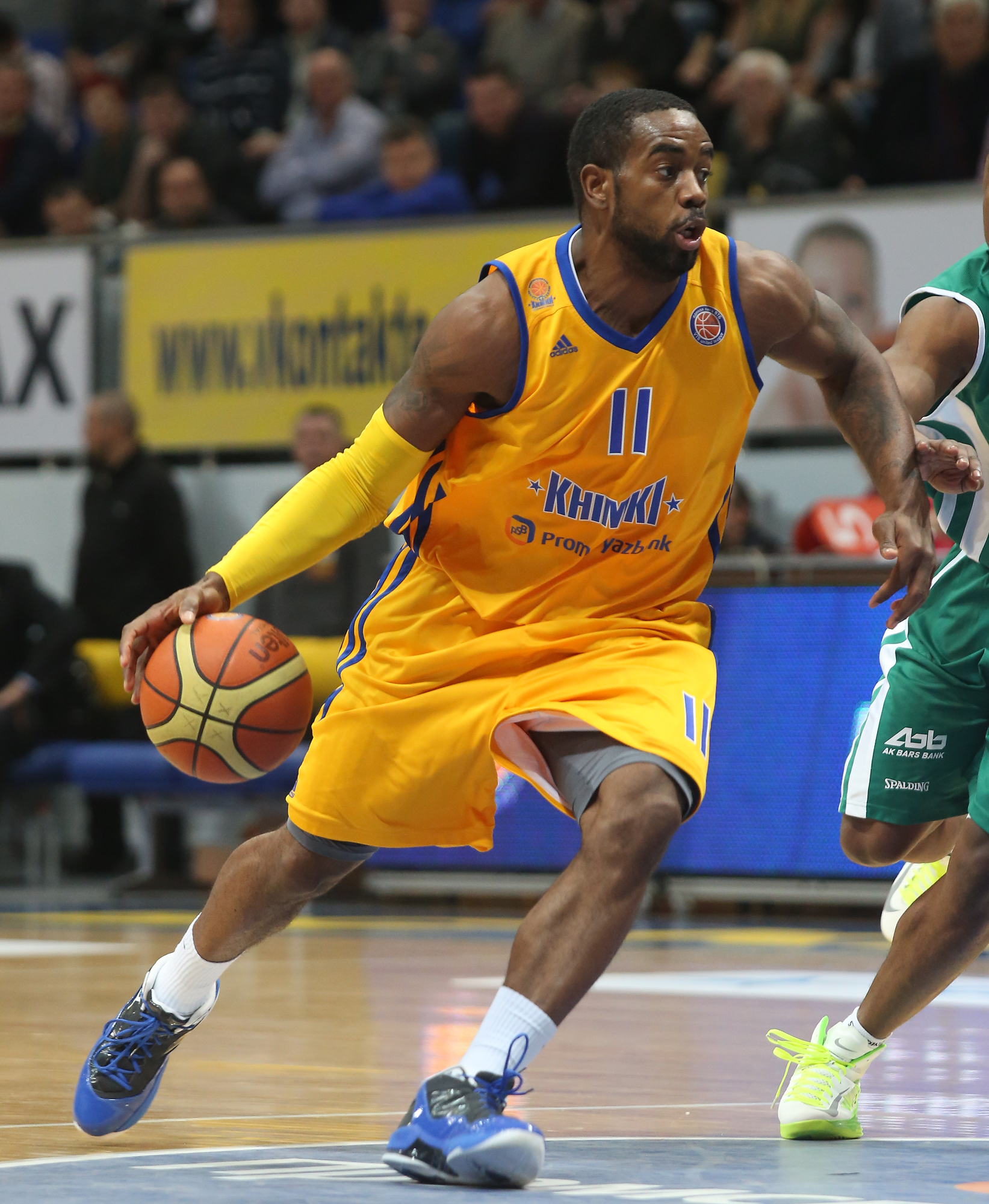 Imagem de referência relacionada a K. C. Rivers, item descrito como basquetebolista estadunidense