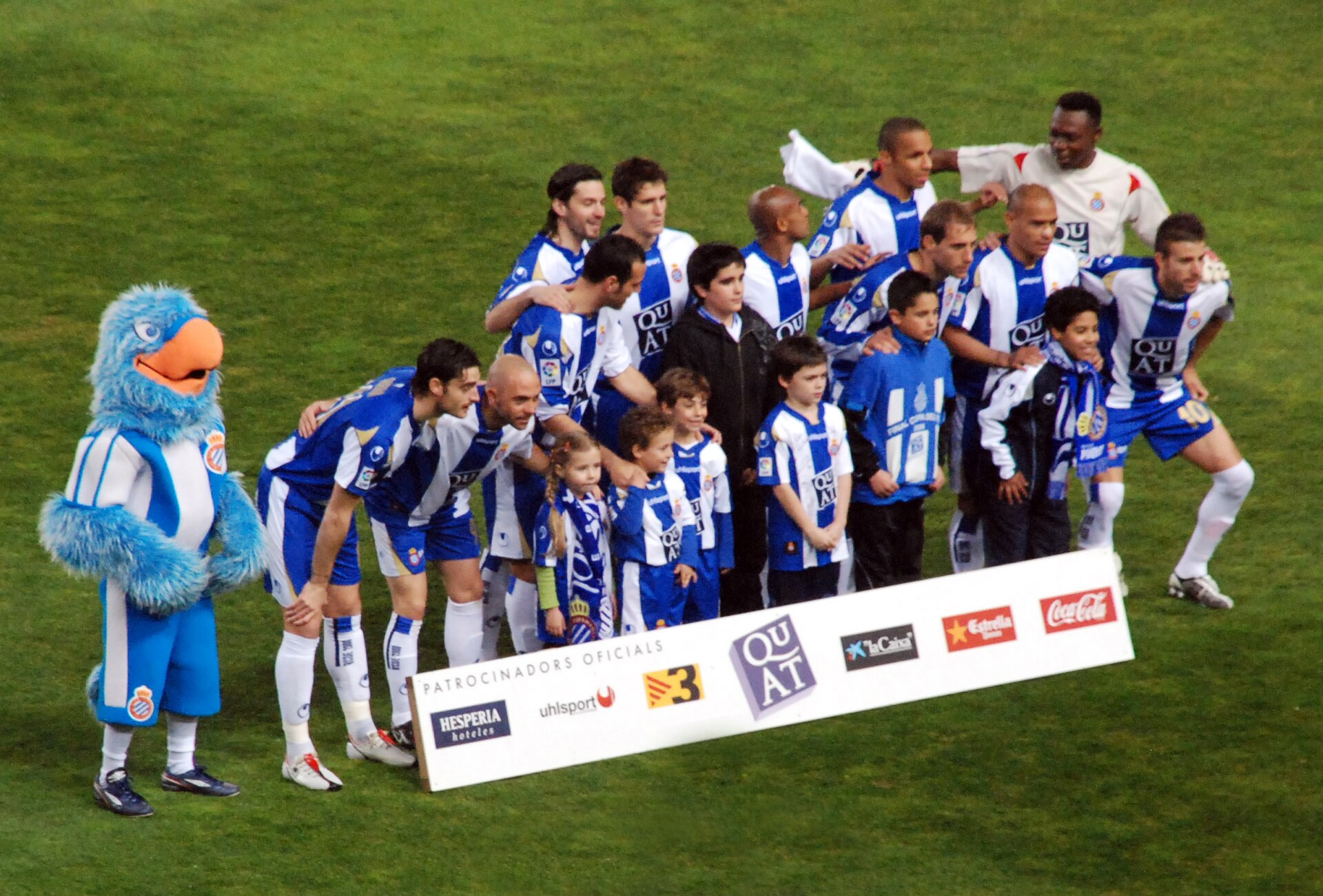 Imagem de referência relacionada a Reial Club Deportiu Espanyol de Barcelona, item descrito como clube esportivo situado em Barcelona