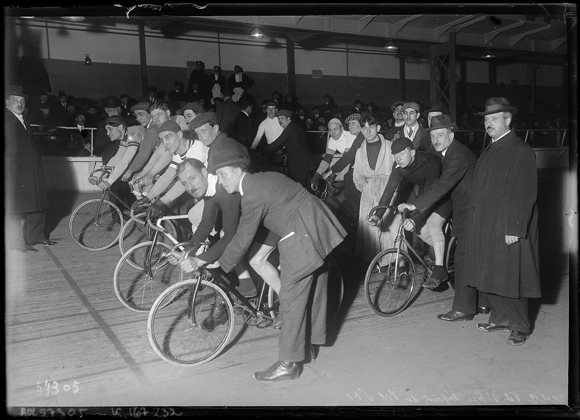 Imagem de referência de Alfred Steux, descrito nos dados abertos como ciclista belga