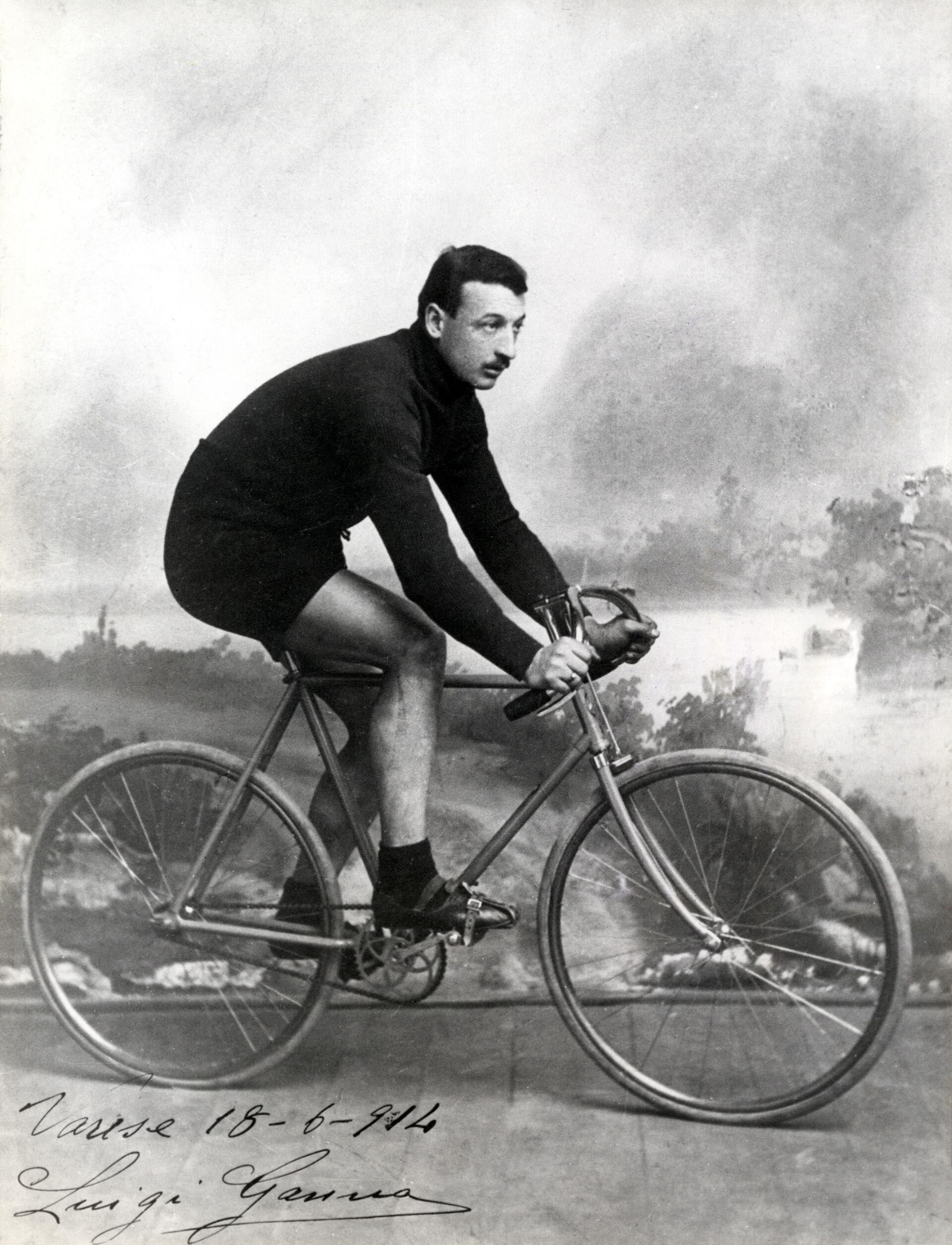 Imagem de referência de Luigi Ganna, descrito nos dados abertos como ciclista italiano