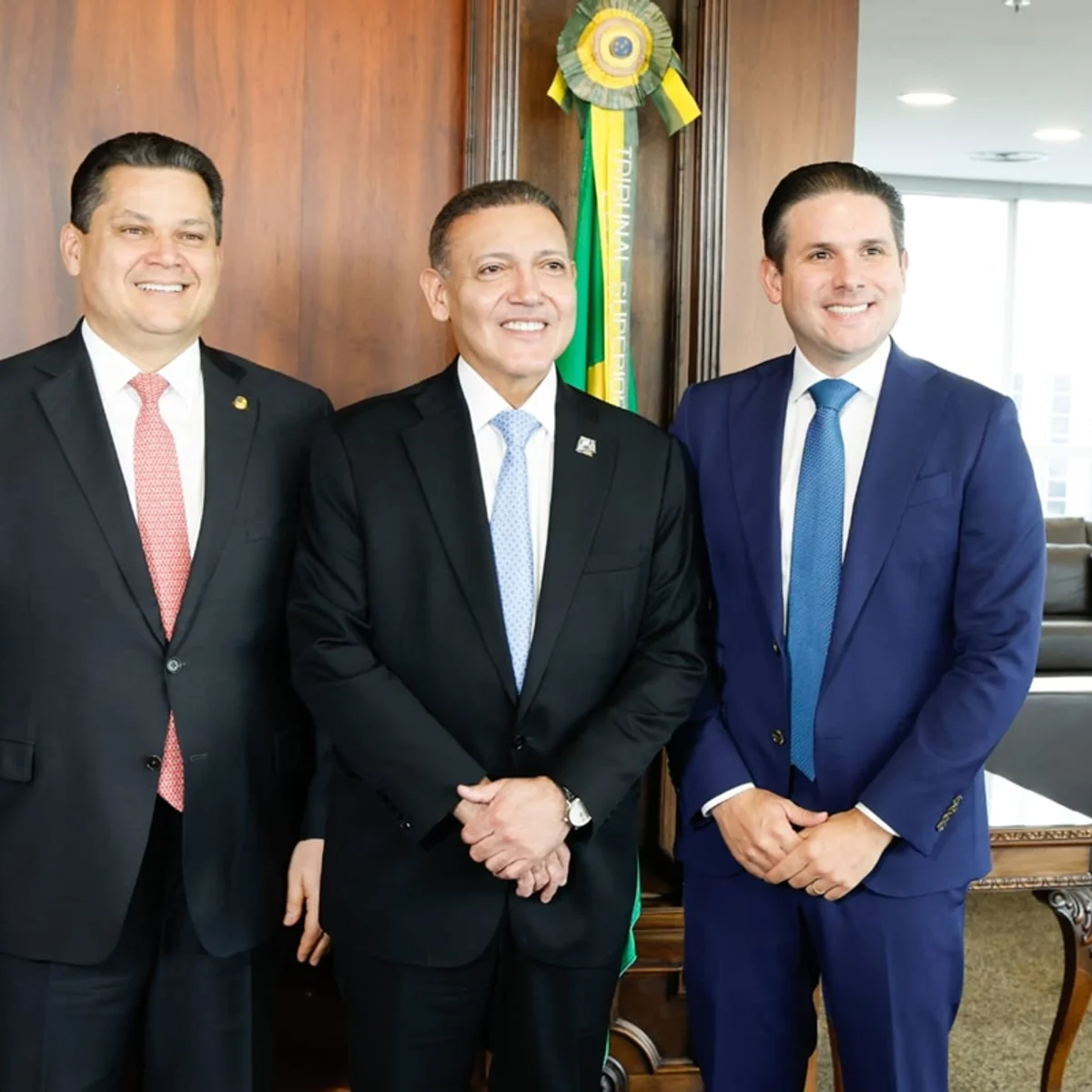 No dia do 2° turno, Nunes Marques recebe Motta e Alcolumbre no TSE