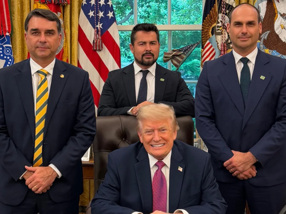 Governo Trump confirma emissão de vistos para Flávio Bolsonaro e família