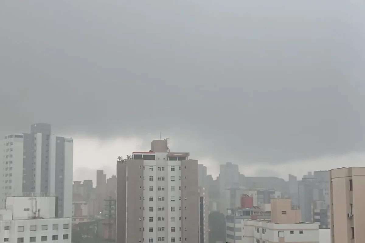 Frente fria derruba temperaturas em MG; BH amanhece com 14,2°C