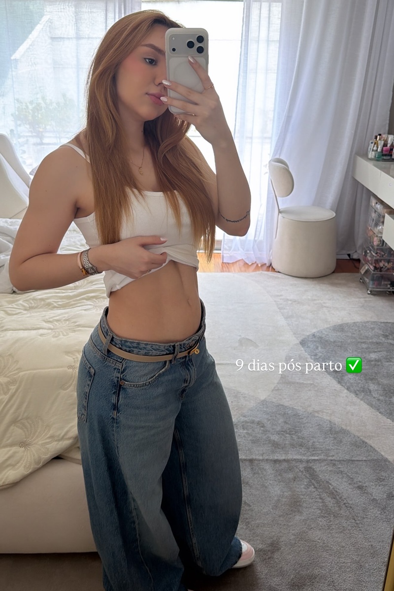 Esposa de Mari Fernández, Júlia Ribeiro mostra antes e depois do pós-parto