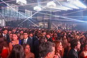 Valeria Leão e Neto Nasi fazem dos 15 anos de Marita um espetáculo épico