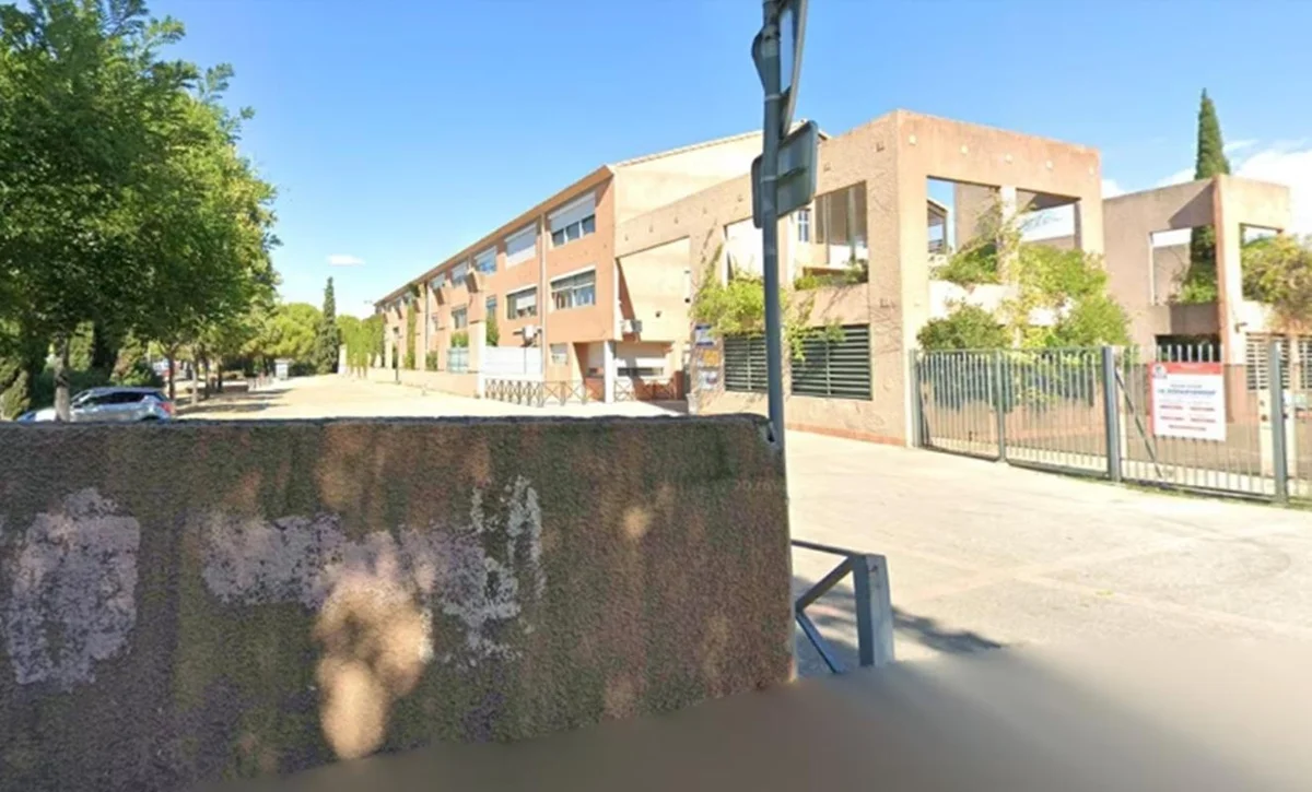 Adolescente de 14 anos atira em diretor e professora em escola da França - Metrópoles