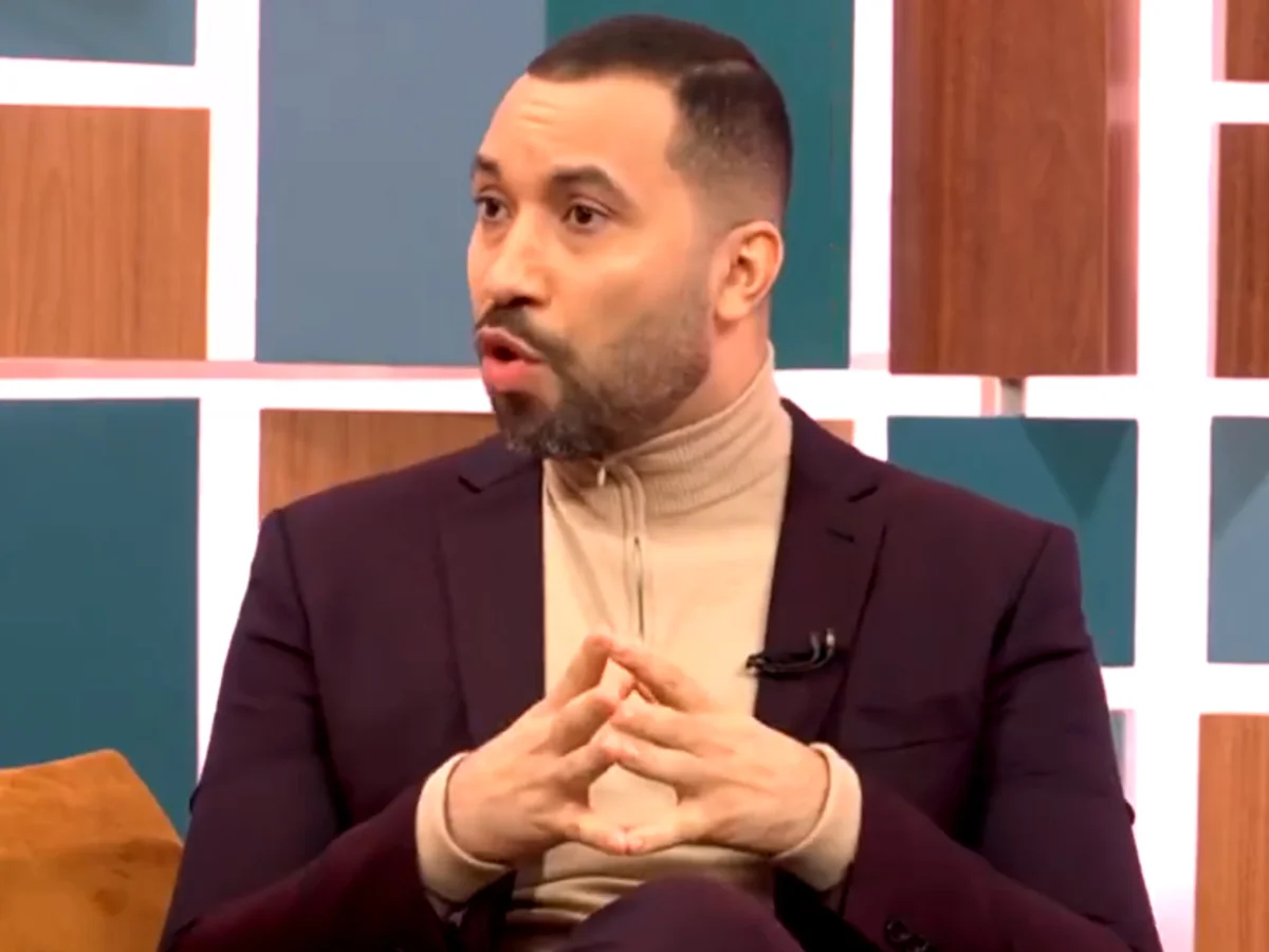 Gil do Vigor desabafa após ataques por defender a educação: “Me revolta”