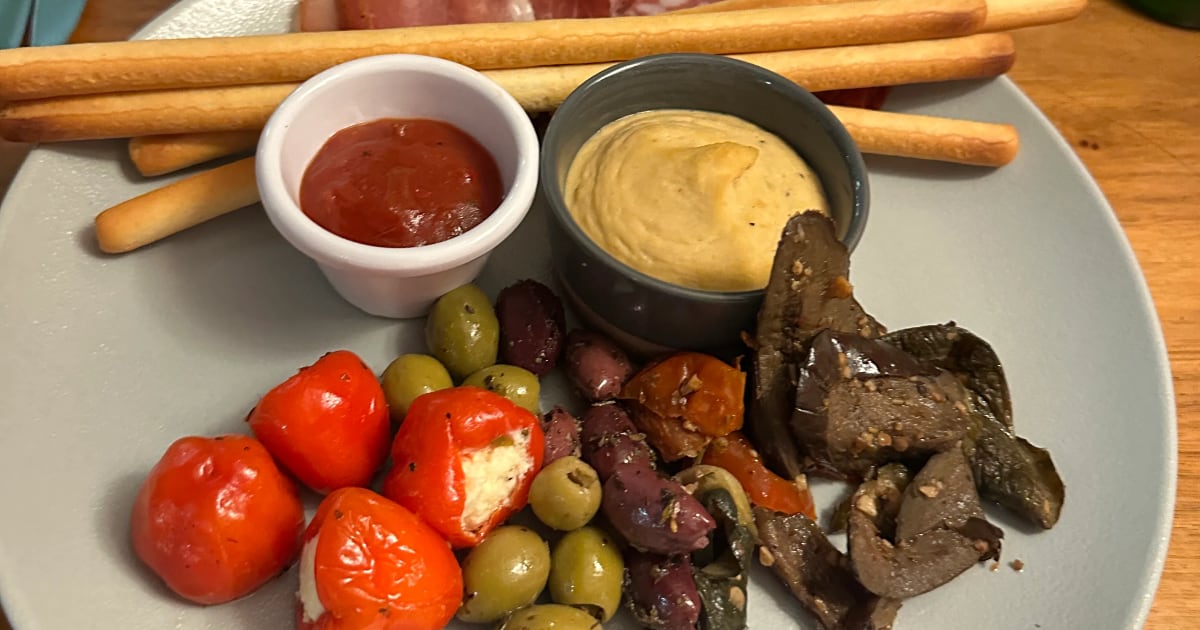 Por dentro da gastronomia do estádio do Liverpool: o que se come no Anfield?