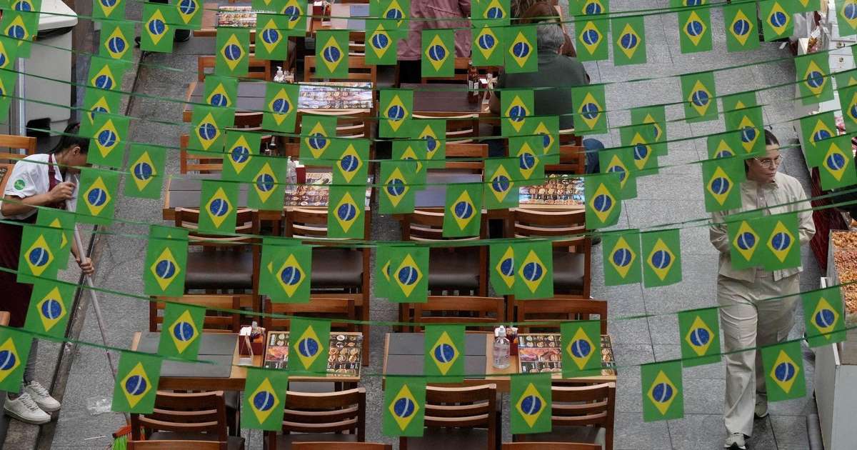 Nem Lula, nem Flávio Bolsonaro 'têm estômago' para reforma que Brasil precisa, diz Economist