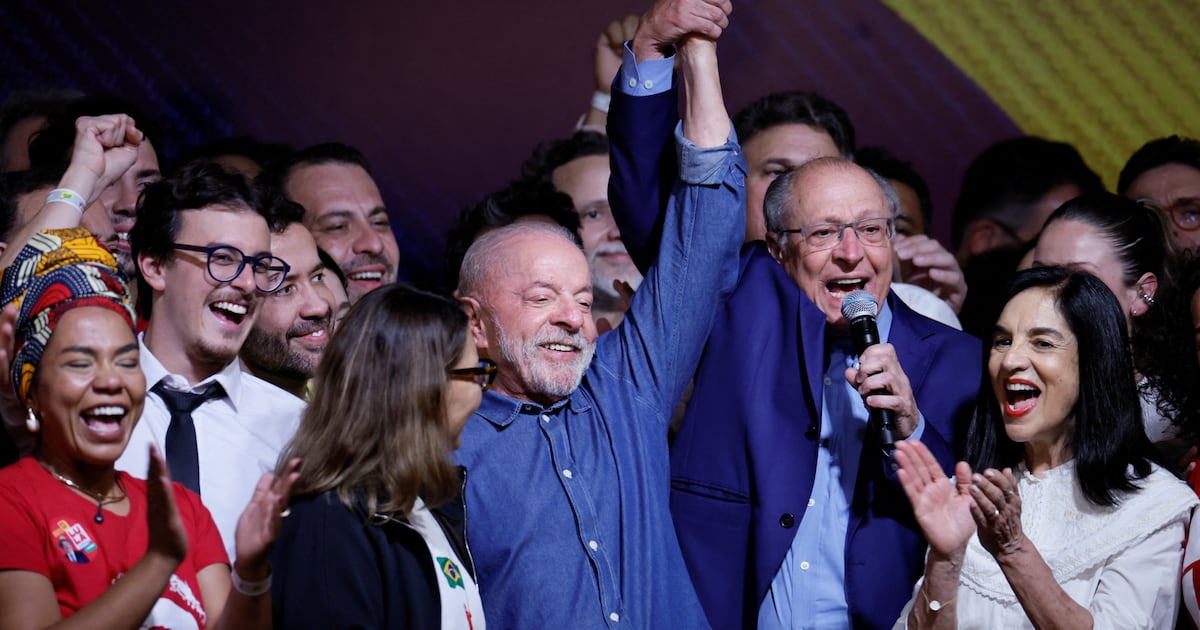 Alckmin exalta Lula após reeleição e diz que ele ‘salvou a democracia brasileira’ pela 2ª vez