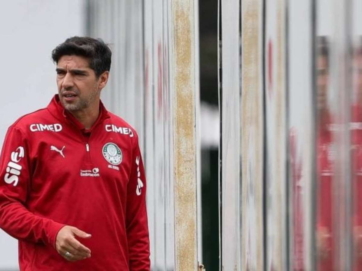 Palmeiras pode ter três desfalques contra o Santos; Abel estuda alternativas