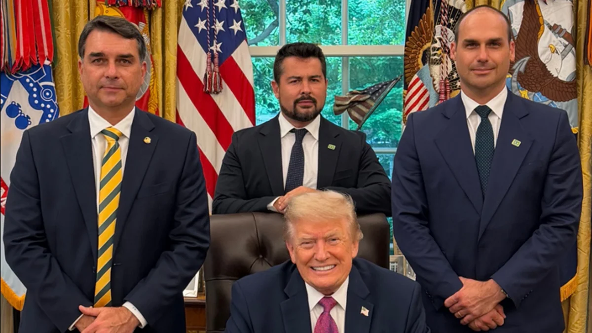 Governo Trump confirma emissão de vistos para Flávio Bolsonaro e família