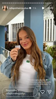 Rafaella Justus vota nas eleições de 2026