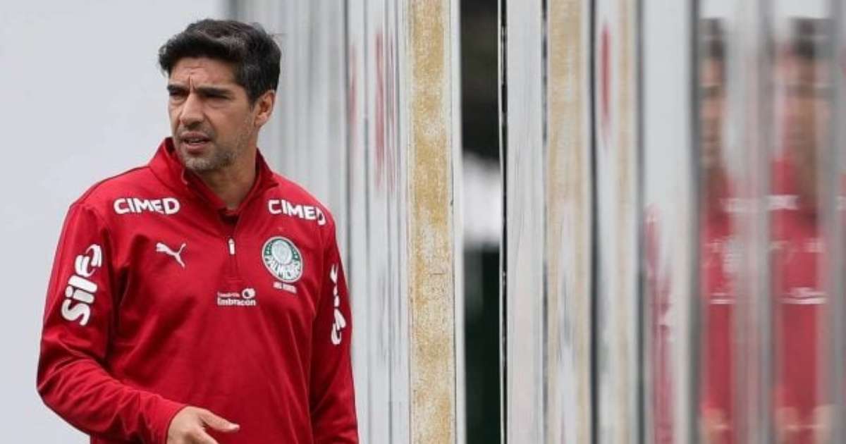 Palmeiras pode ter três desfalques contra o Santos; Abel estuda alternativas