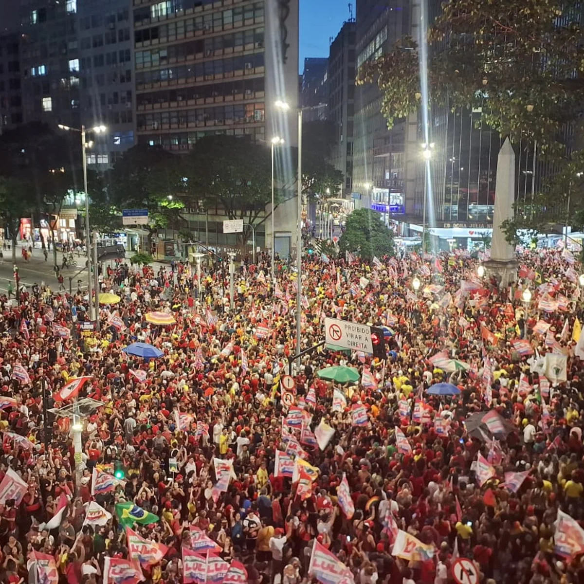 Lula diz que Flávio "trucou" 6 sobre sigilo: "Vou meter um 9 na cara dele"