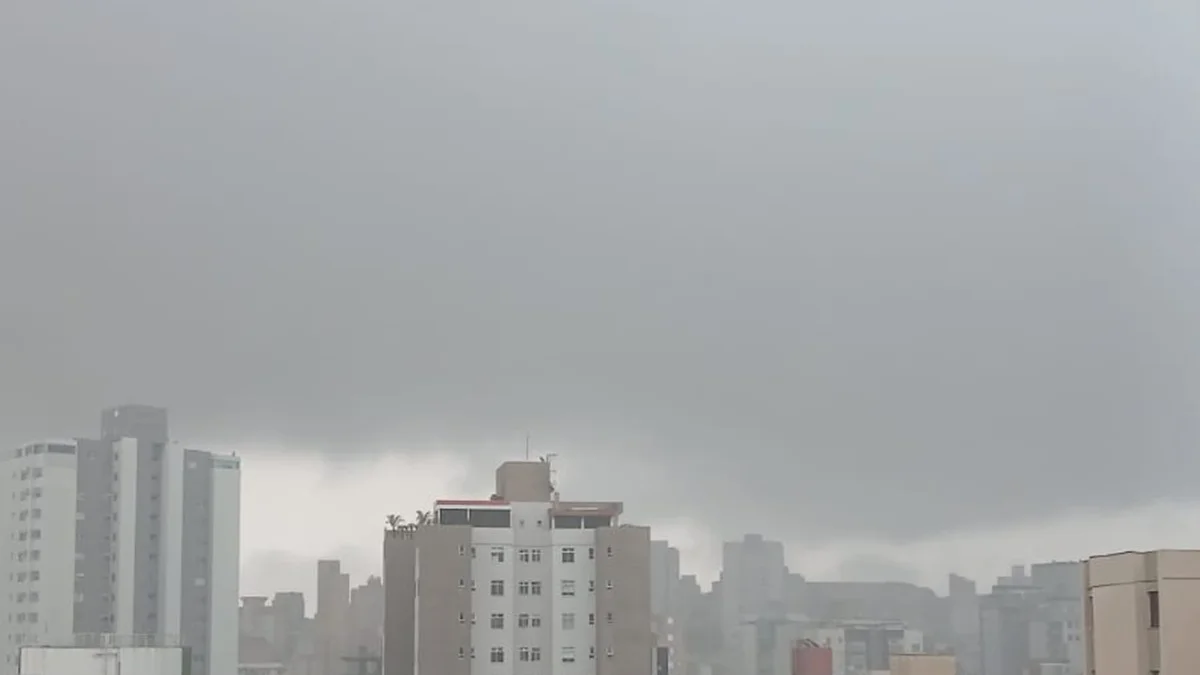 Frente fria derruba temperaturas em MG; BH amanhece com 14,2°C