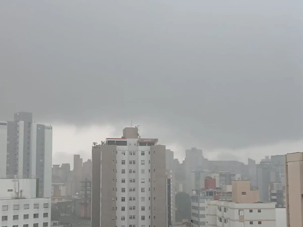Frente fria derruba temperaturas em MG; BH amanhece com 14,2°C