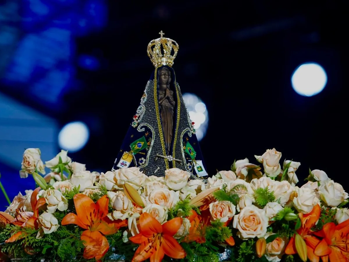 Dia de Nossa Senhora Aparecida no DF tem missas e show de Frei Gilson; veja