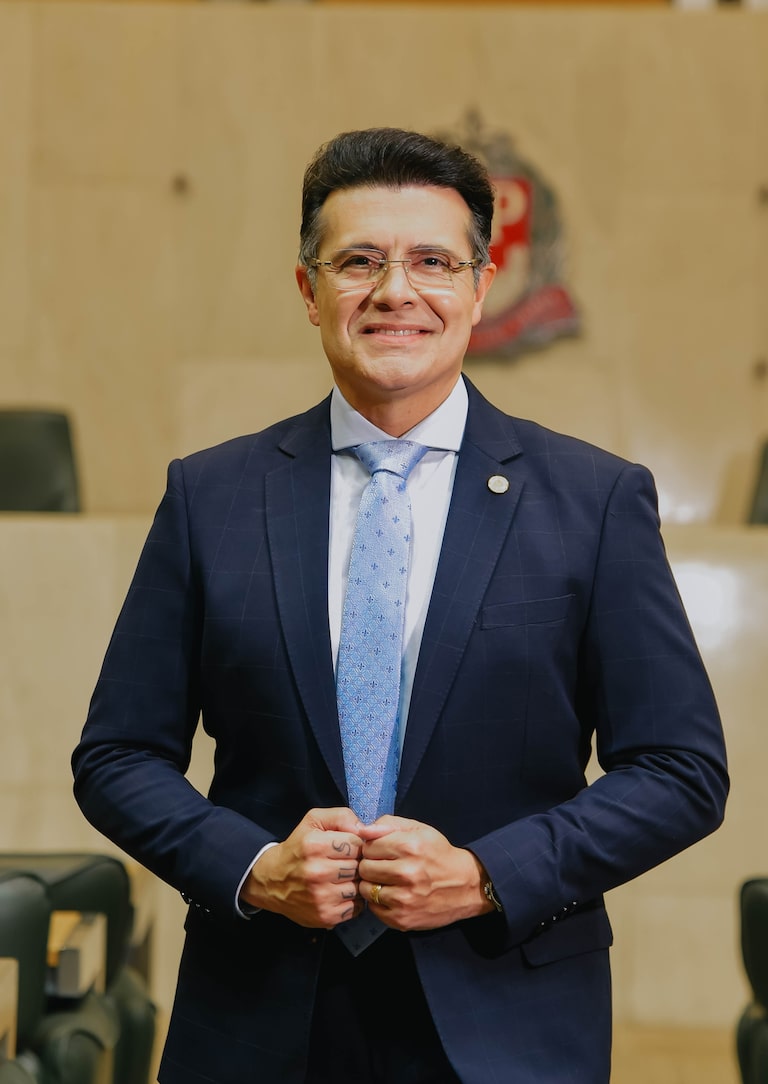 Quem é Marcelo Aguiar, deputado estadual detido após disparo de arma em casa noturna de São Paulo