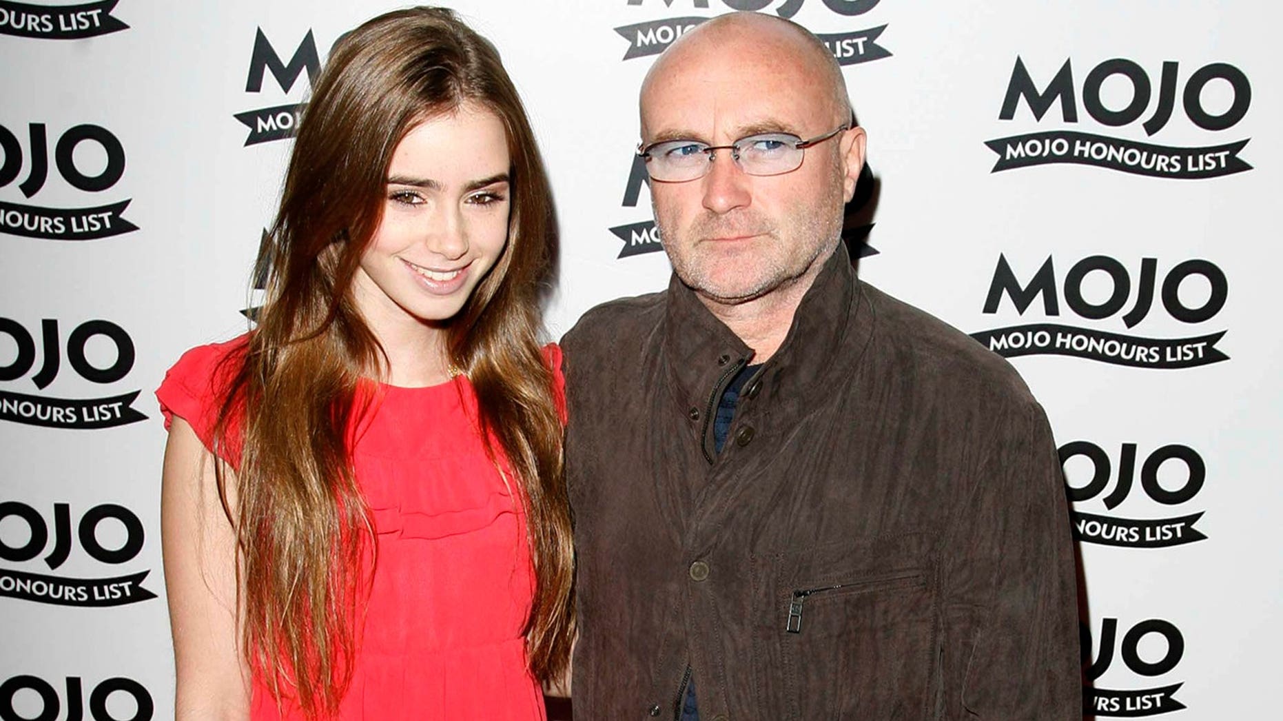 Phil Collins fala abertamente sobre falhas no casamento e arrependimentos na vida: 'Arrependo-me de meus casamentos terem desmoronado'