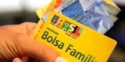 Governo antecipa calend&aacute;rio e paga Bolsa Fam&iacute;lia antes do segundo turno da elei&ccedil;&atilde;o Foto: Ag&ecirc;ncia Brasil / Estad&atilde;o